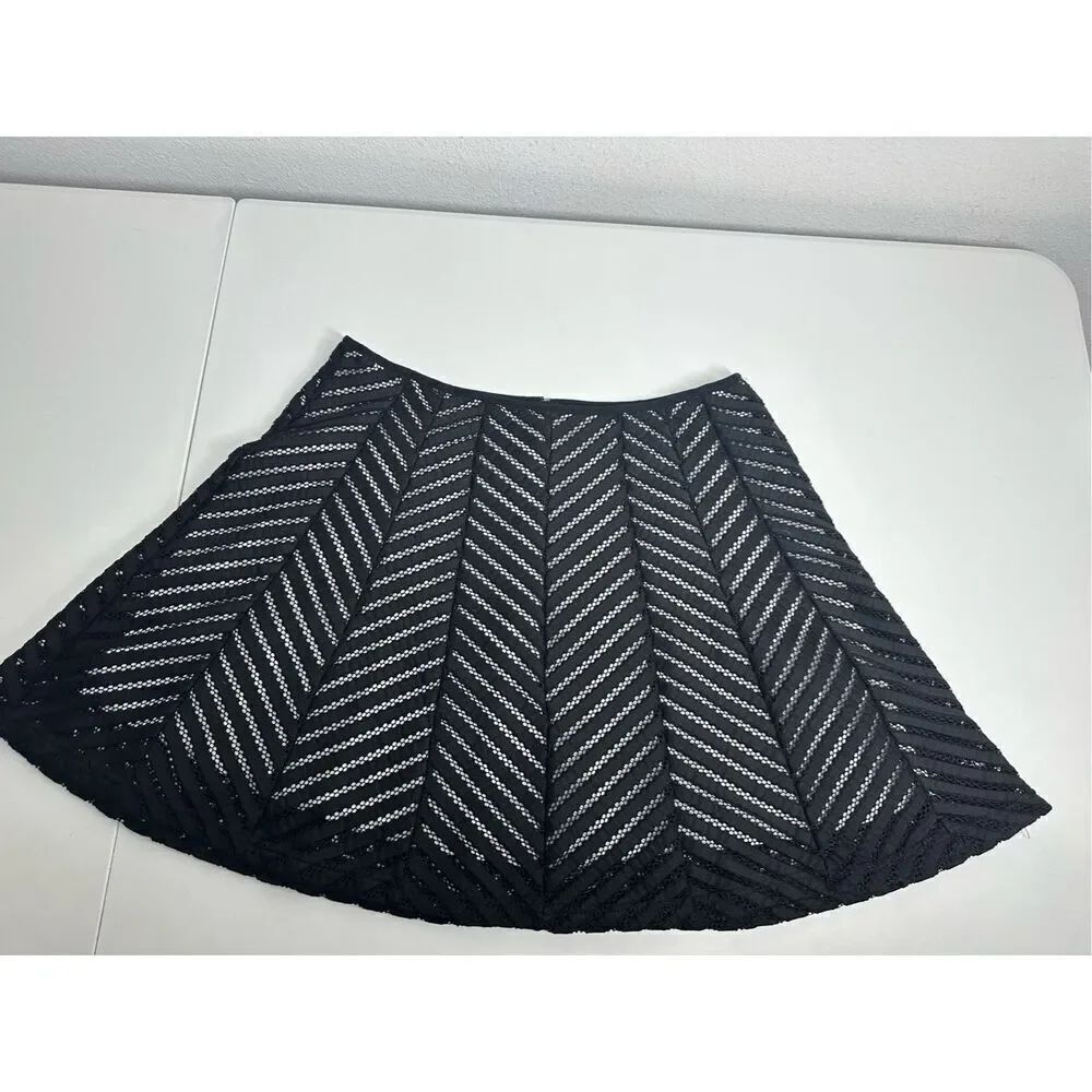 Worthington Women's Size 16P Black Cut Out Stripes Side Zip Short A Line Skirt